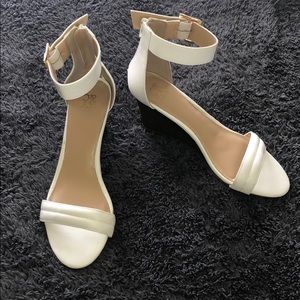 NY&C White Ankle-Strap Wedge Sandal sz 9